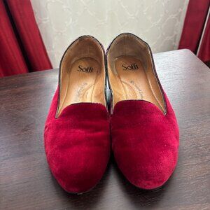 Sofft Velour Slip-On Loafer (size 9.5)